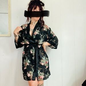 Vintage Floral Lace Robe